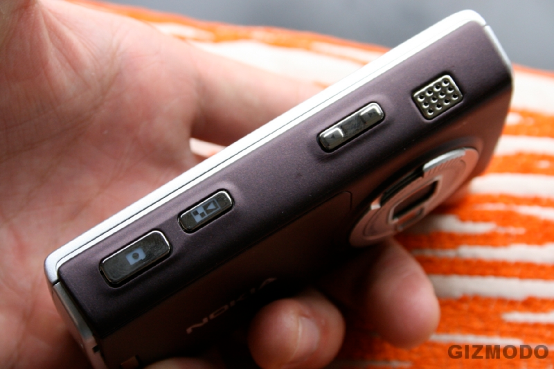 Illustration for article titled Gizmodo's Long-Ass Nokia N95 Review: Why it Rocks, Why it Sucks